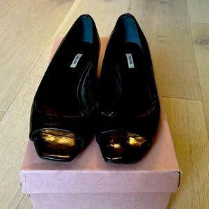 Miu Miu flats black